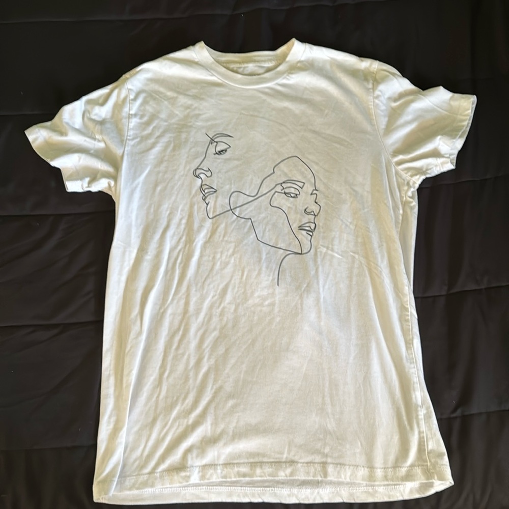 Forever 21 Graphic Tee (M)